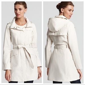 The North Face | Stella Grace | White Rainjacket | Size XS